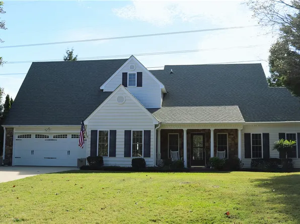 192 Walker Point, Seneca, SC 29672