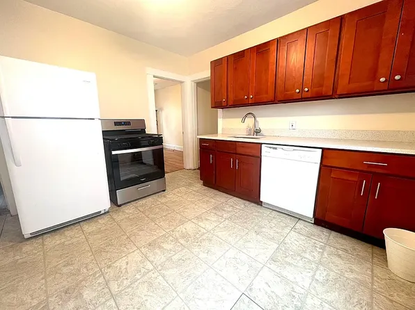 77 Summer St, Medford, MA 02155