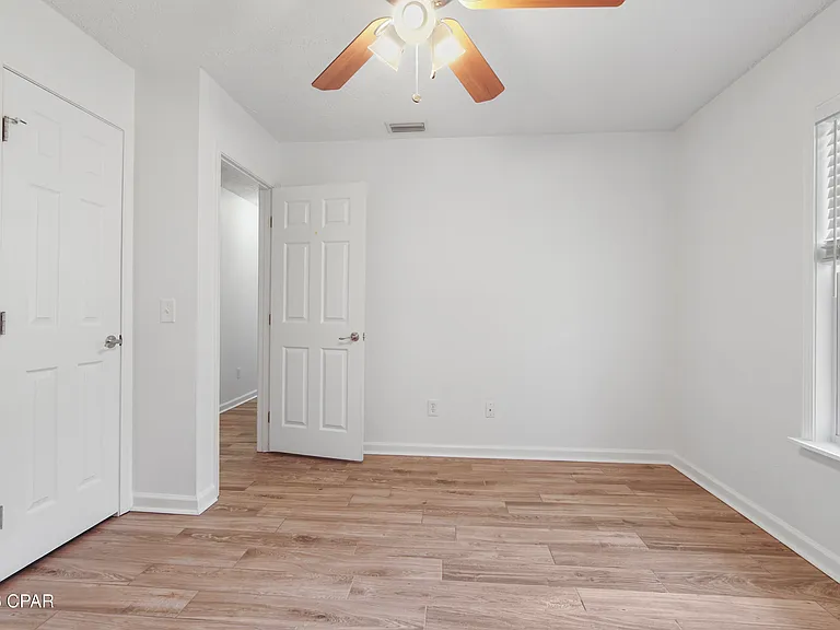 115 Circle Dr — Photo 22