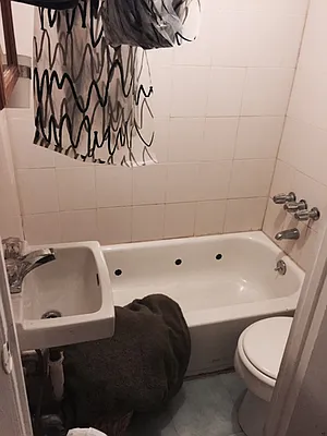 Rented by Premier Metro Realty Corp | media 7