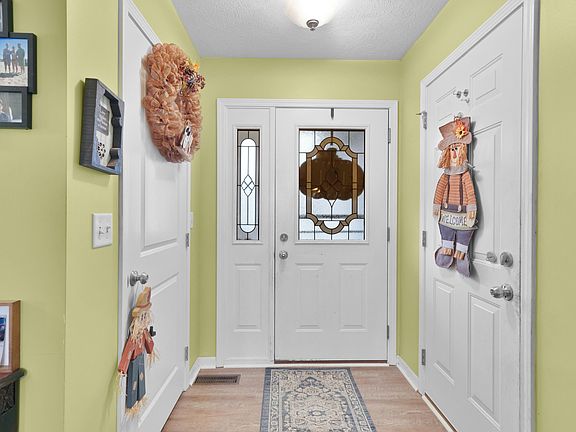3rd image of 8954 Lenter Dr SE