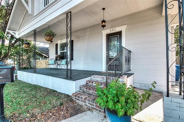 1st image of 651 Gladstone Blvd