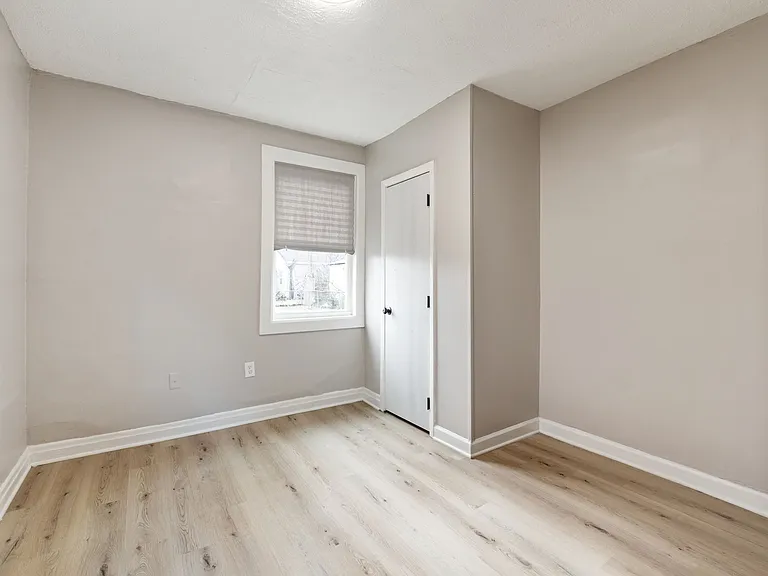 2045 Briarwood Ave — Photo 7