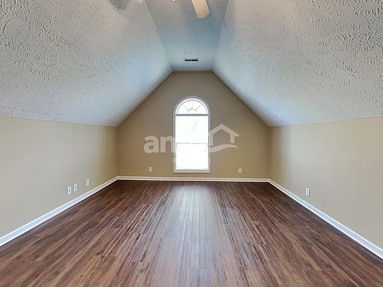 1802 Potters Ct — Photo 20