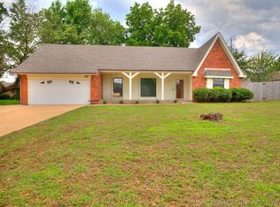 214 W 119th St S, Jenks, OK 74037