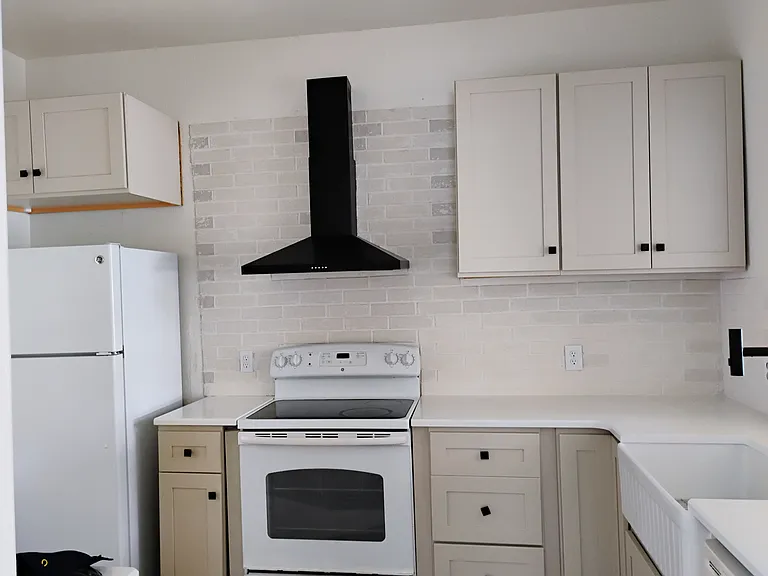 Canna Lily Dr — Photo 11