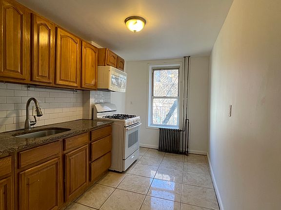 3rd image of 1729 Nostrand Ave #2