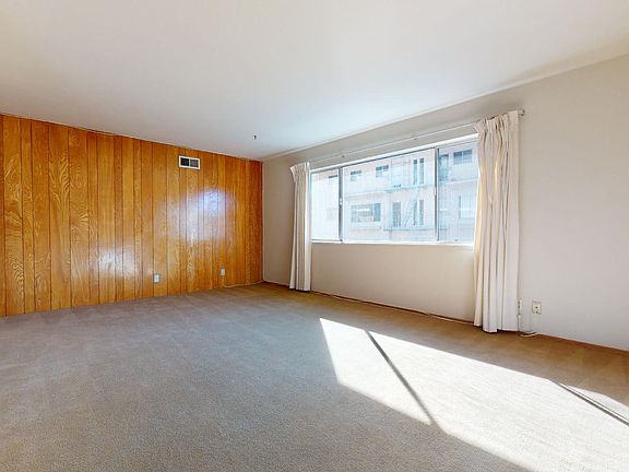2nd image of 444 Warren Dr #4