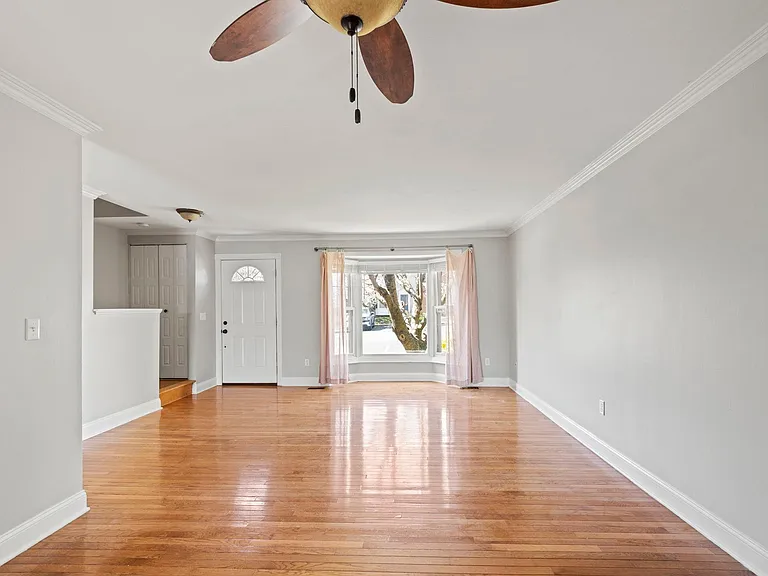 10747 Brice Ct — Photo 4