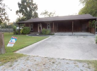 6495 Woodmont Dr, Tuscumbia, AL 35674
