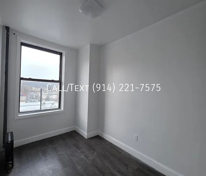 490 S Broadway #5 — Photo 3