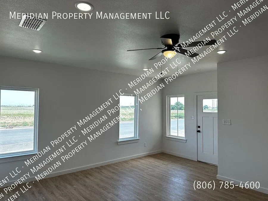 3/2/2 home Southwest Lubbock-Frenship ISD — Photo 2