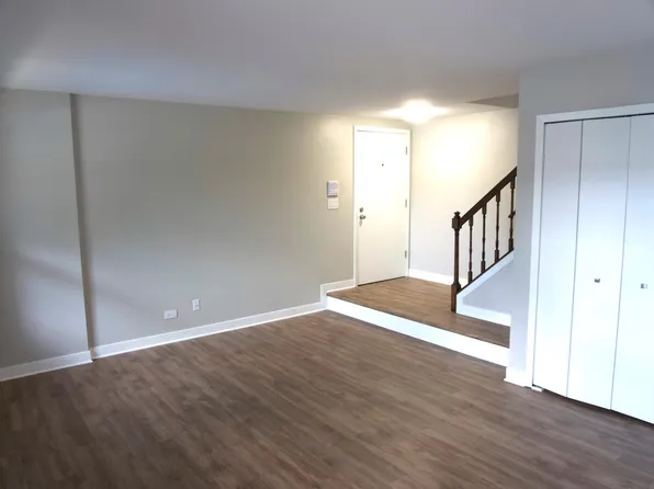 1490 W Jefferson Ave Unit A, Naperville, IL 60540