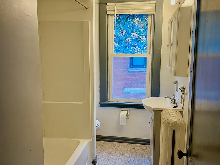 565 W Brady St #1/2 — Photo 13