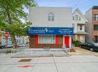 2761 Kennedy Blvd #1, Jersey City, NJ 07306