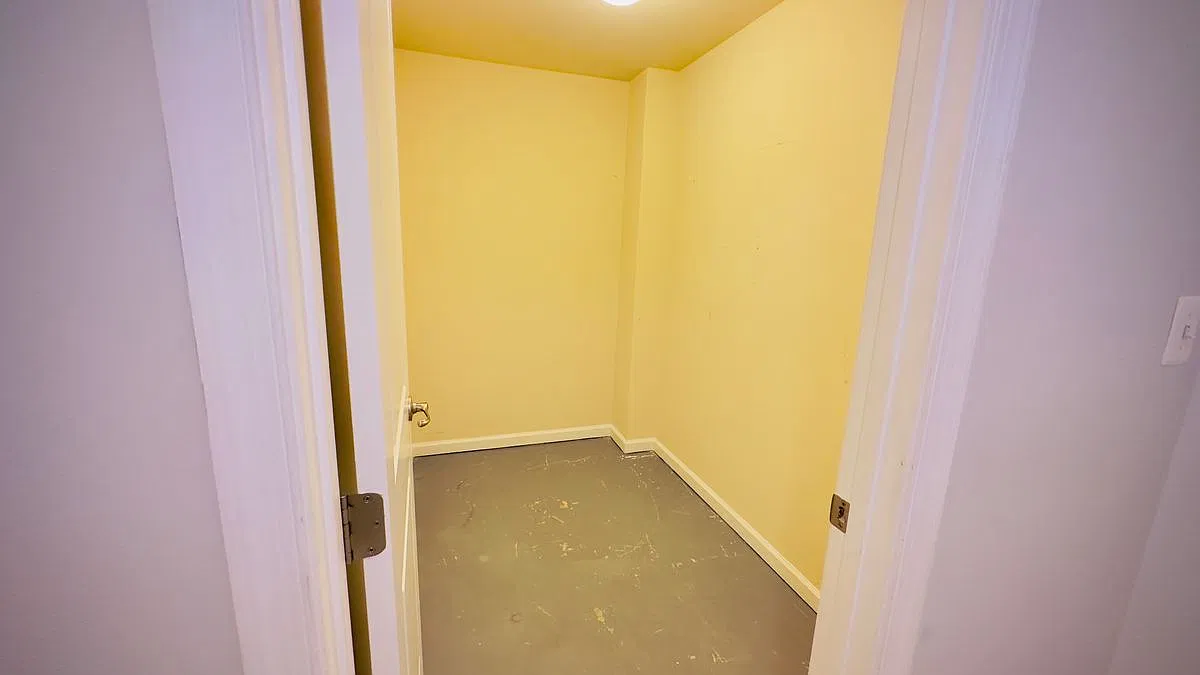 4 bed, 3.0 bath, 2140 sqft, $3,400 — Photo 2