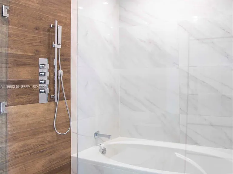 888 Biscayne Blvd #5207 — Photo 9