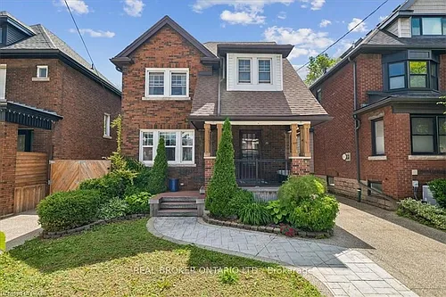 25 Ottawa St S Photo 1