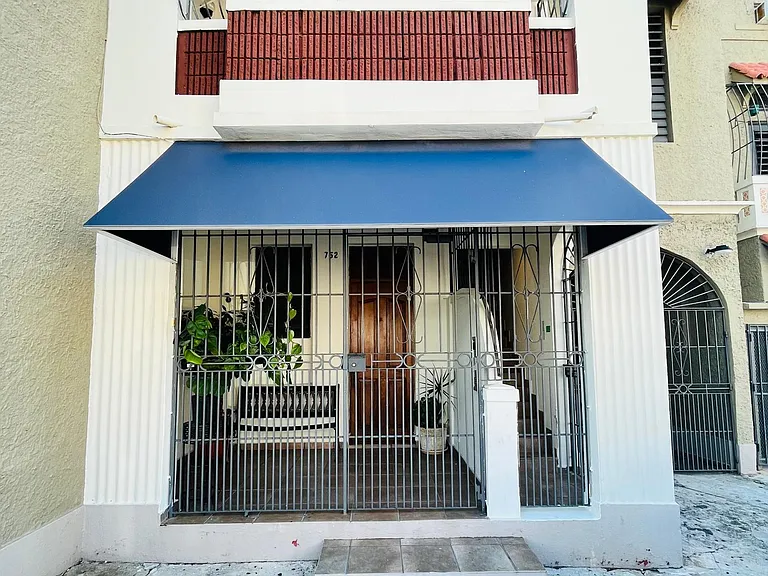 752 Avelino Vicente #B1 — Photo 6