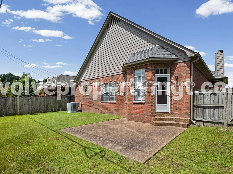 330 Bendigo Dr — Photo 22