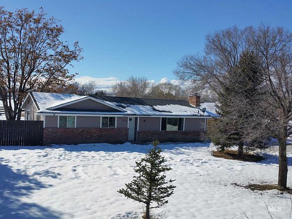 3rd image of 2513 E Locust Ln