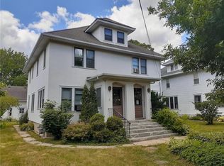 907 4th St NW, Austin, MN 55912