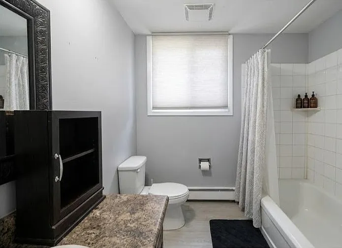 318 Erb St W #1 — Photo 8