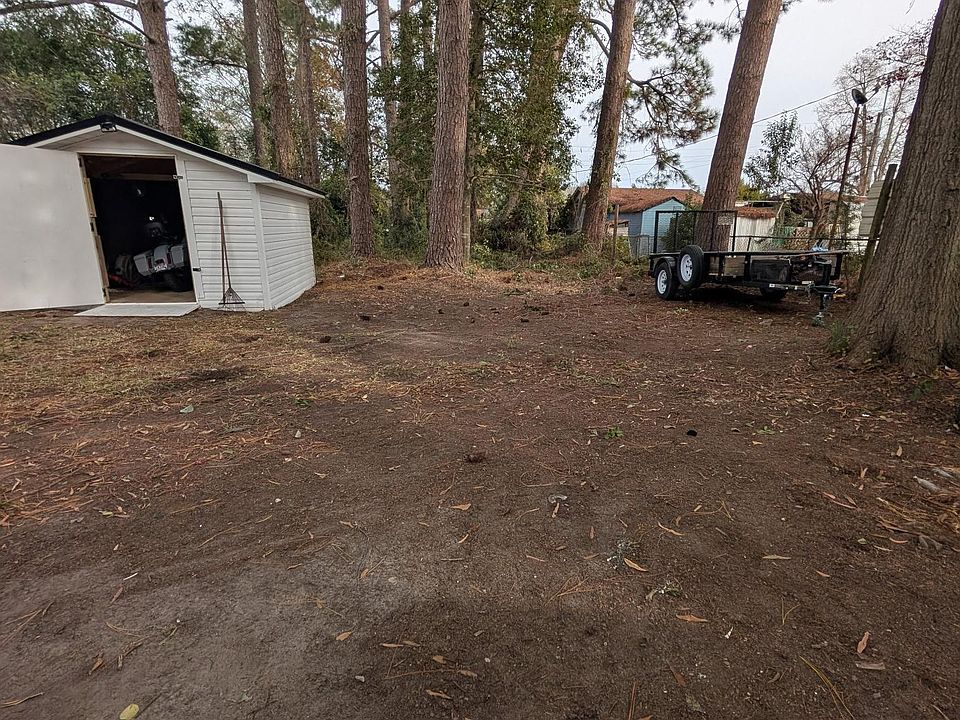 2nd image of 405 Stewart St