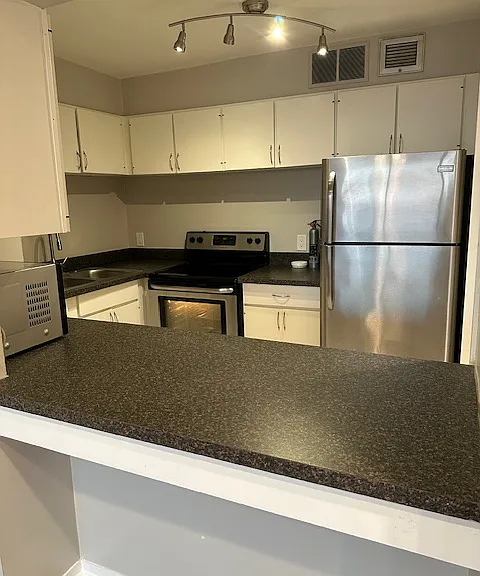 810 Matson Pl — Photo 15