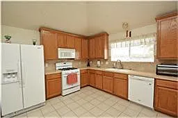 21506 Misty Isle Ct — Photo 10