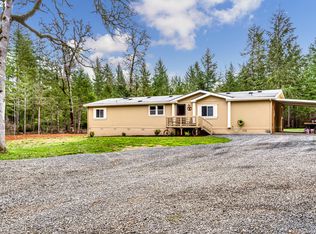 25730 Dahlin Rd, Veneta, OR 97487