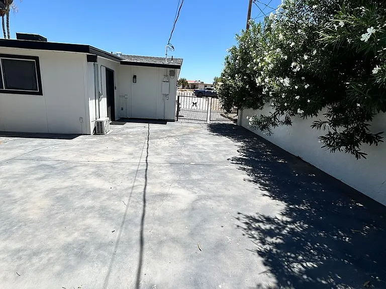 3417 Thunderbird Dr — Photo 23