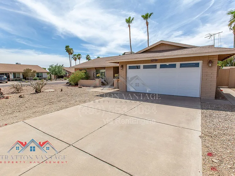 10700 E Hope Dr — Photo 2