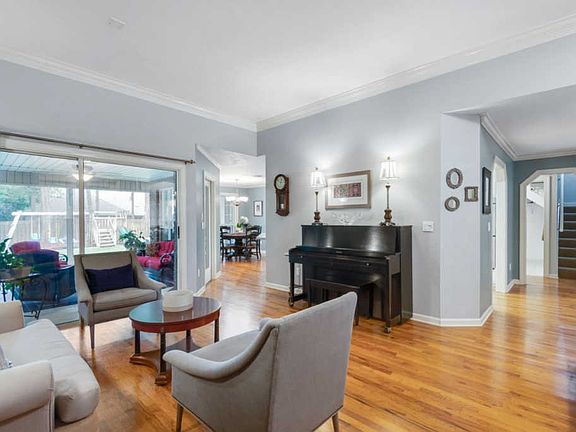 5th image of 9025 Glen Eagle Way