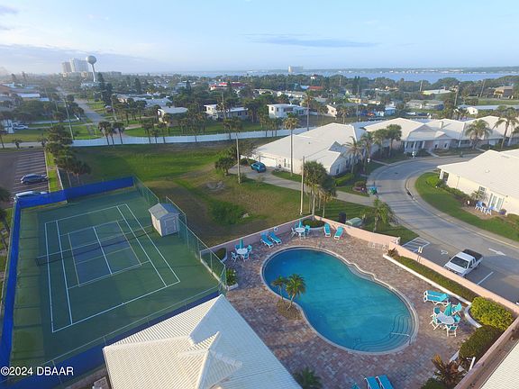 3rd image of 115 Florida Shores Blvd