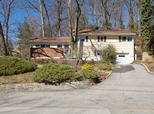 4 Markwood Pl, Ardsley, NY 10502