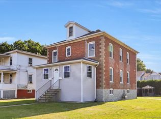 128 Whiting St, Plainville, CT 06062