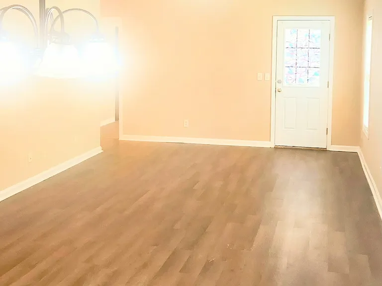 6001 Mullens Dr — Photo 2