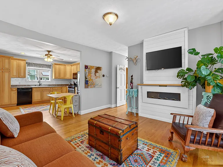 75 Elm St #1 — Photo 1