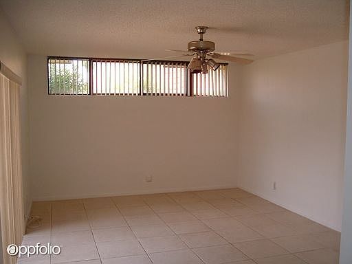 2nd image of 3889 Victoria Dr