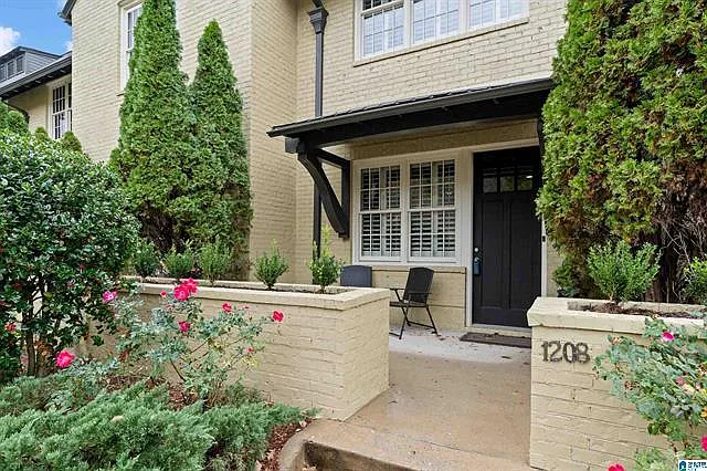 2 bed, 2.5 bath, 1486 sqft, $2,250 — Photo 1