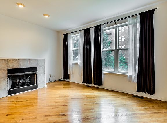2nd image of 5220 S Berkeley Ave Unit C