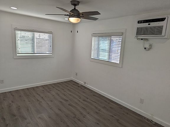 4th image of 4578 32nd St APT C
