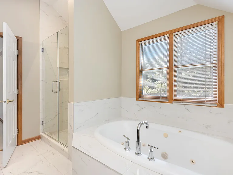 1018 Stockton Ct — Photo 40