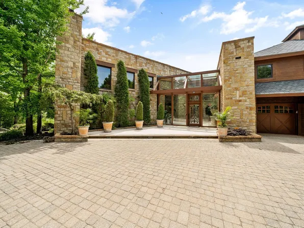 1707 Hyatts Rd, Delaware, OH 43015