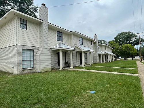 107 W Crockett St #107 Photo 1