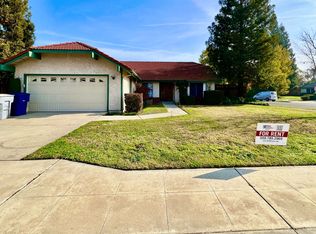 971 Jasmine Ave, Clovis, CA