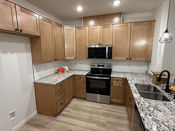 4th image of 3134 Forest Hill Dr