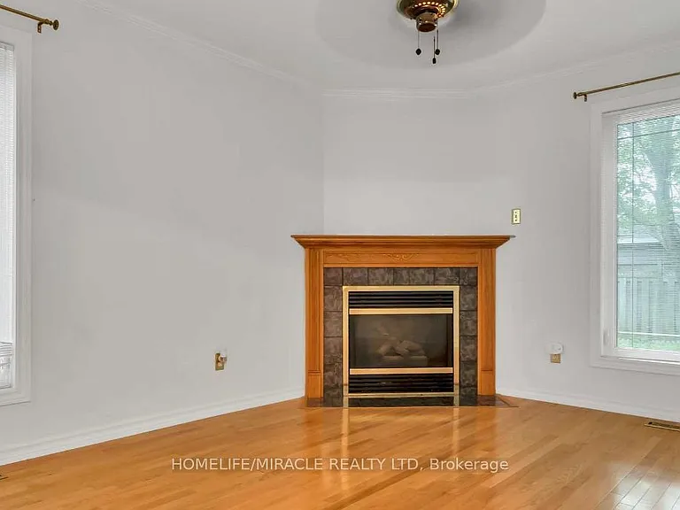 13 Morton Cres — Photo 3