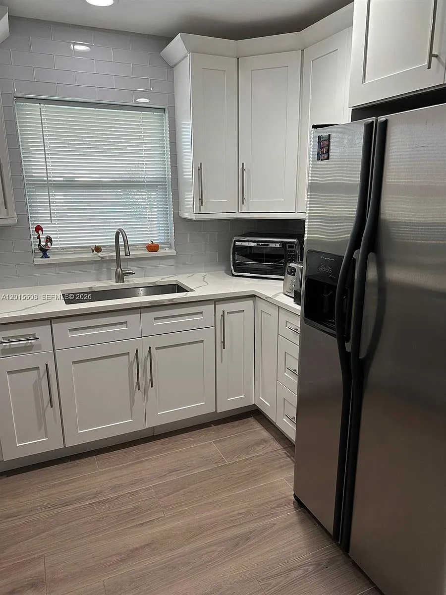 Building Photo - 5169 Lakefront Blvd #D